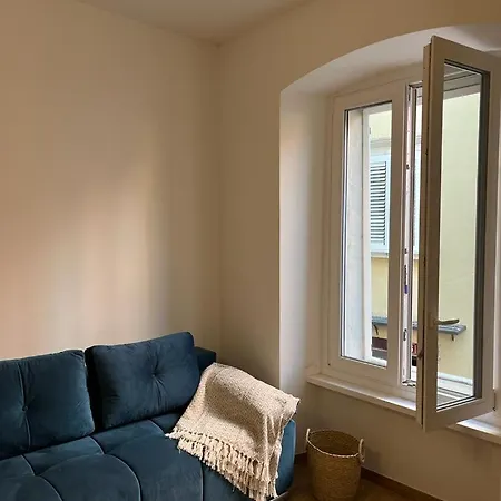 Collie's Place Koper