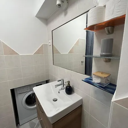 Collie's Place Koper
