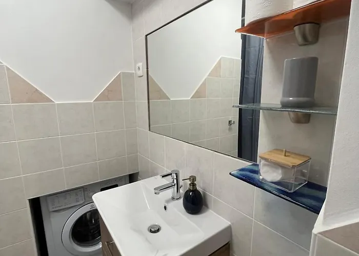 Collie's Place Koper